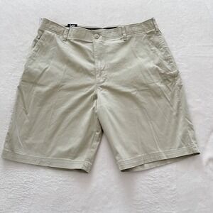 Lee Extreme Motion Shorts Mens 38 Stone Khaki Flat Front Stretch NWT